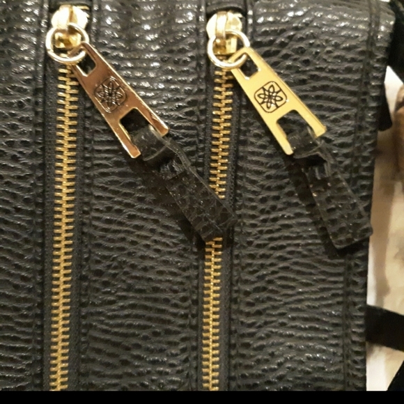 TwoTwo Purses 👛 👛 - Picture 5 of 6